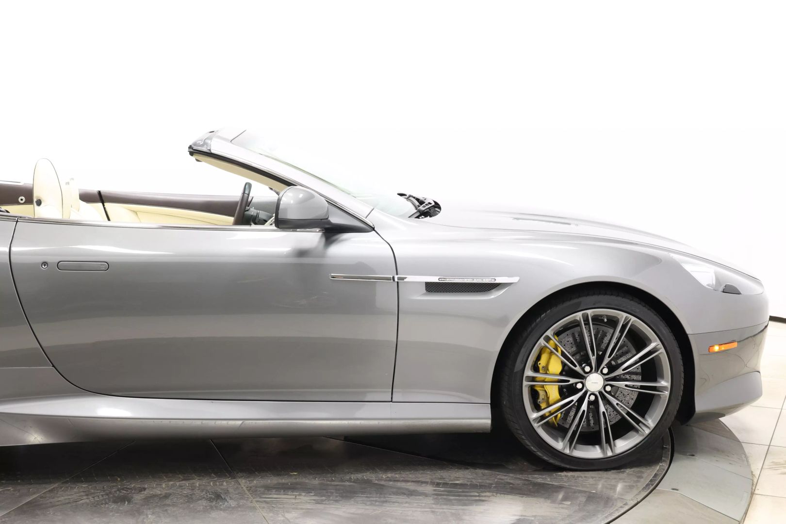 2012 Aston Martin Virage - Image 56