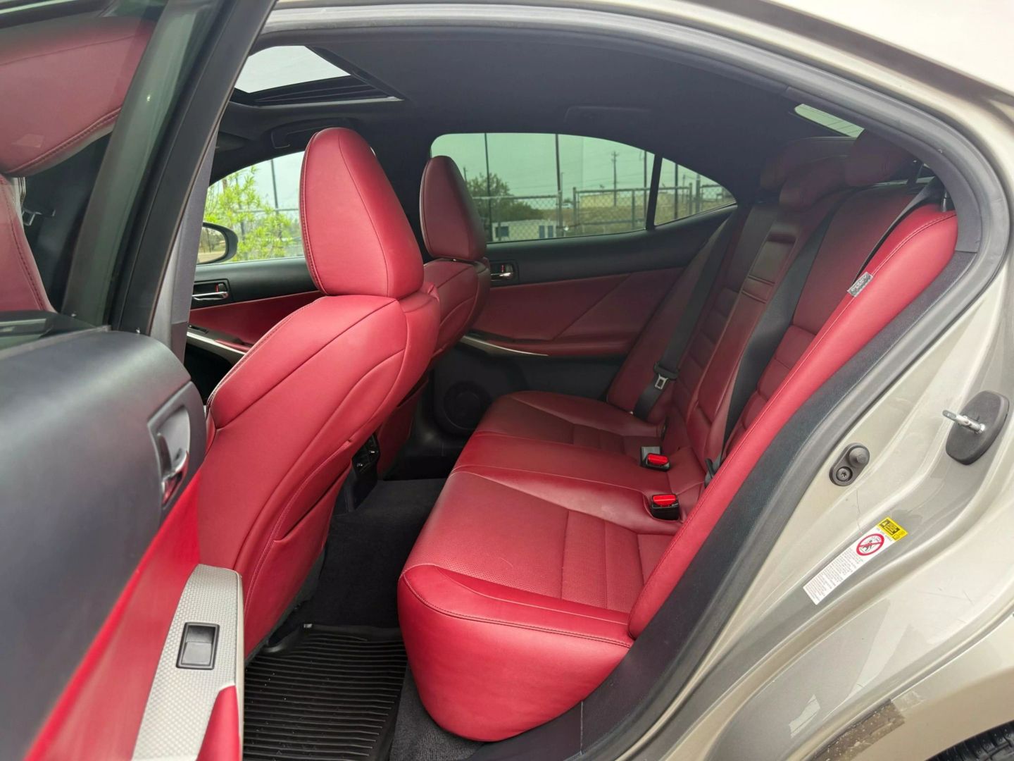 2015 Lexus Is - Image 37