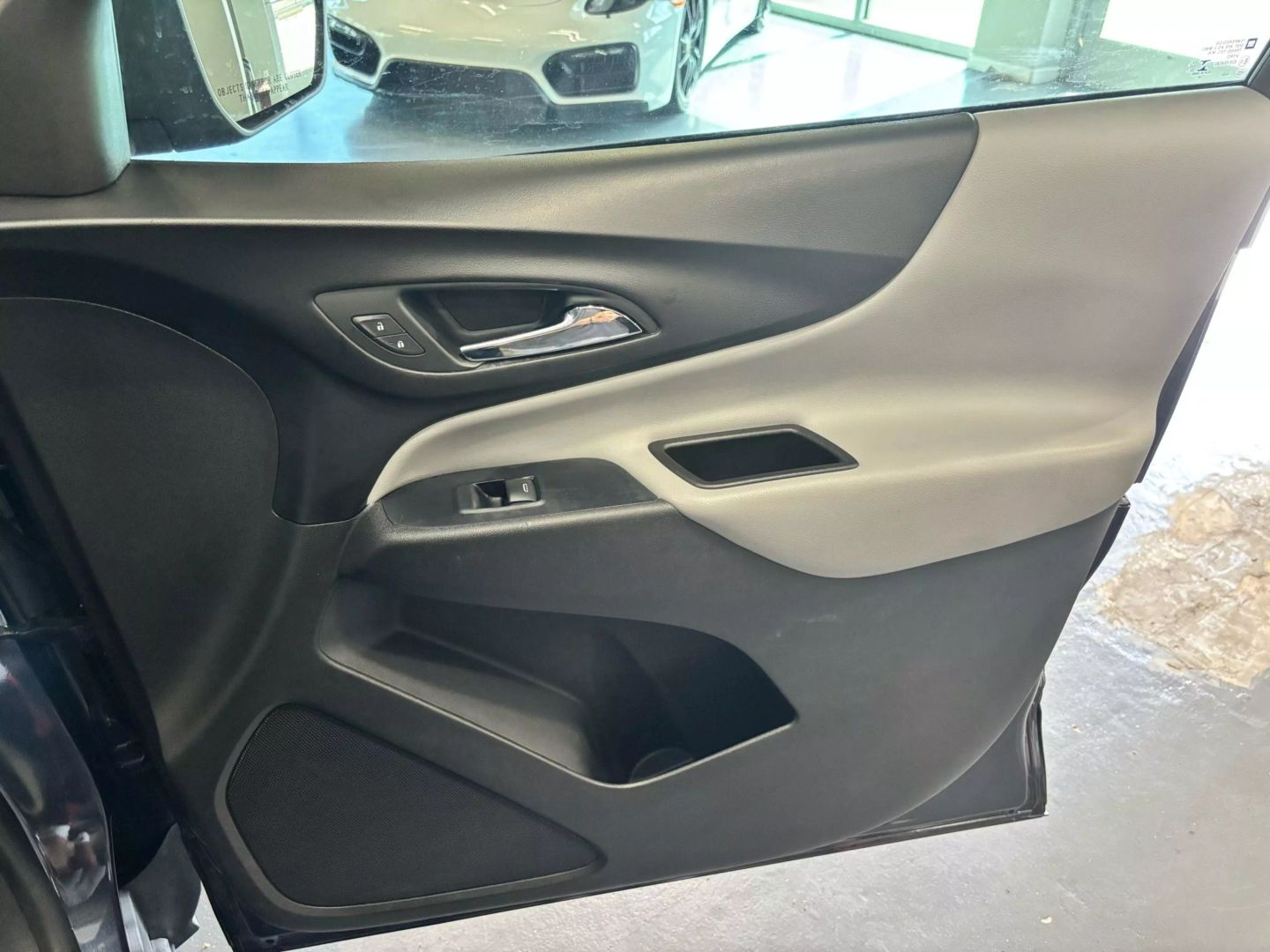 2019 Chevrolet Equinox Ls Sport Utility 4d - Image 19