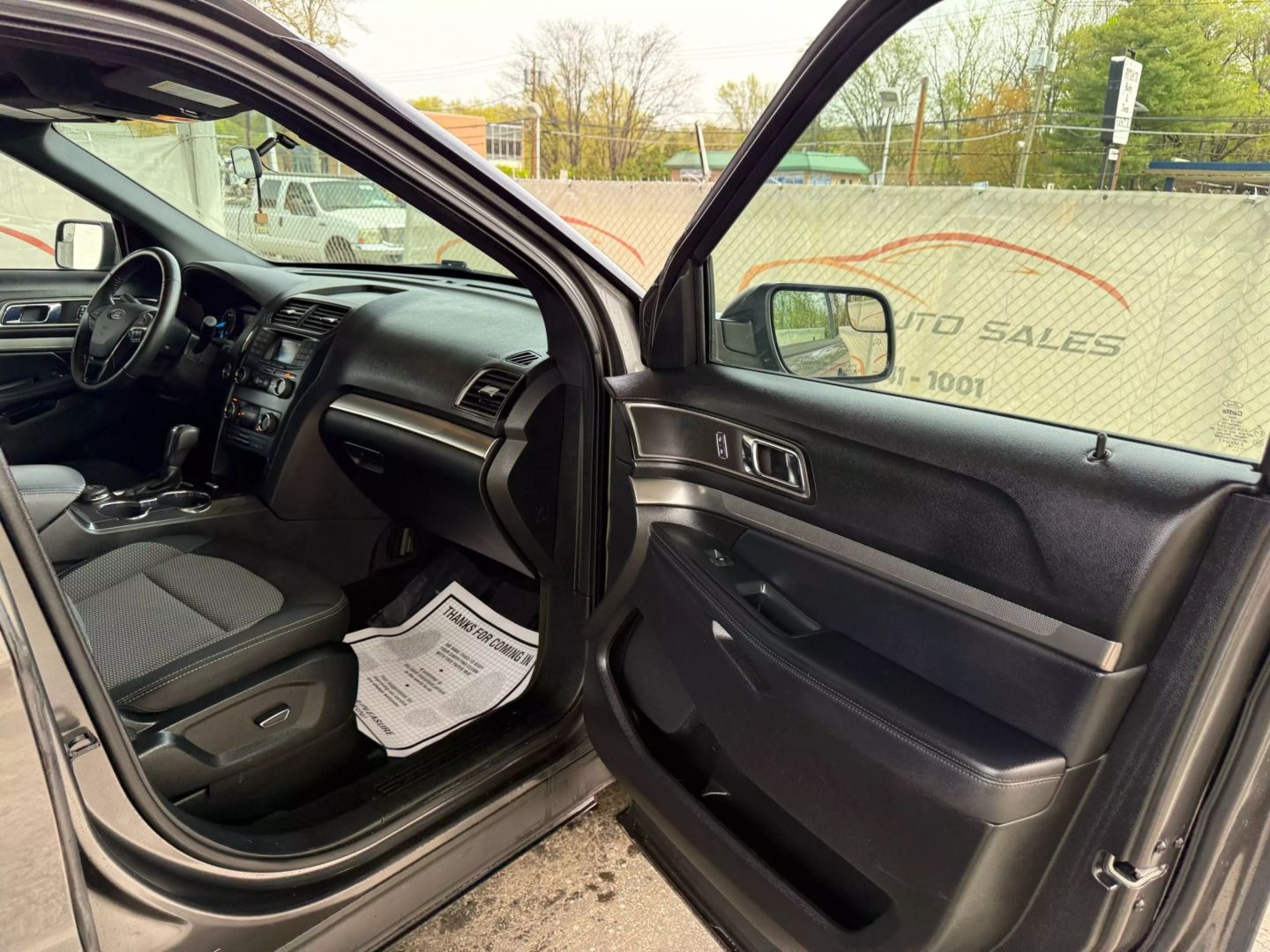 2018 Ford Explorer - Image 24