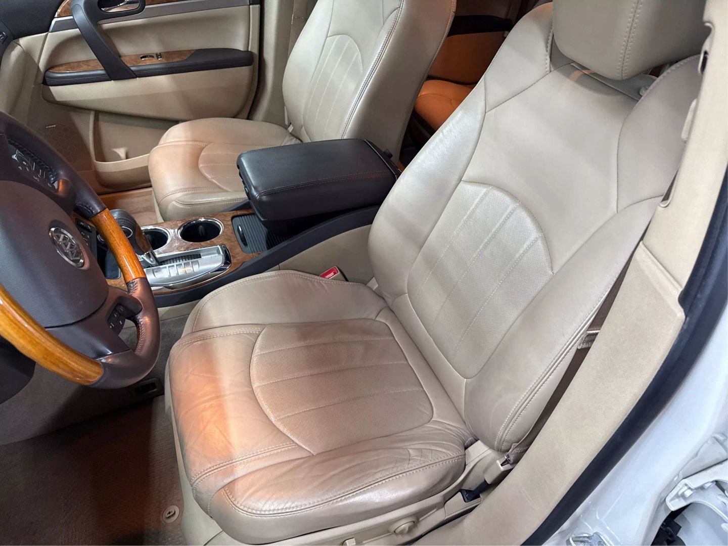 2012 Buick Enclave - Image 29