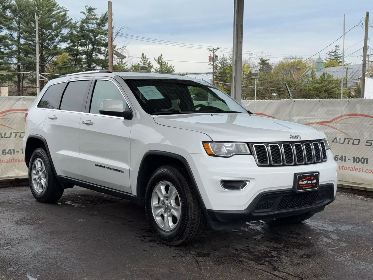2017 Jeep Grand Cherokee - Image 6