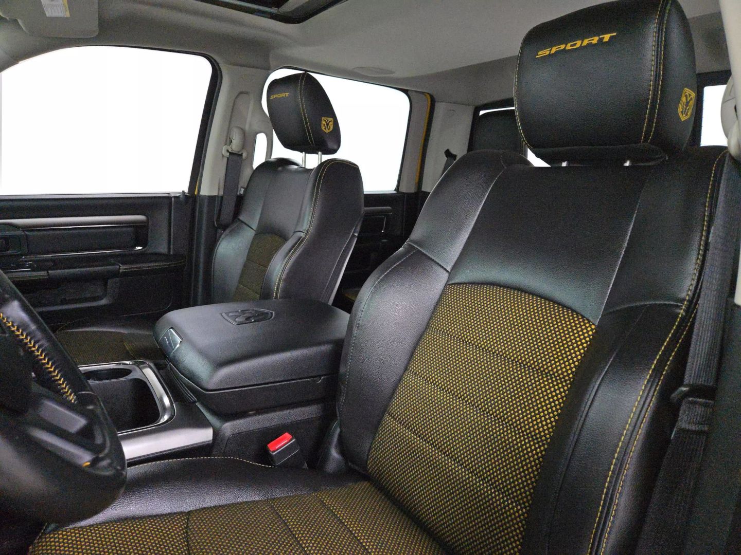2016 Ram 1500 Crew Cab - Image 19