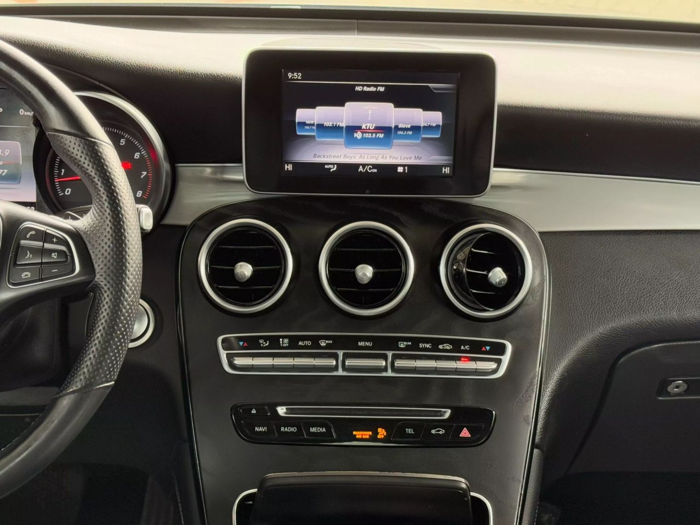 2019 Mercedes-benz Glc - Image 30