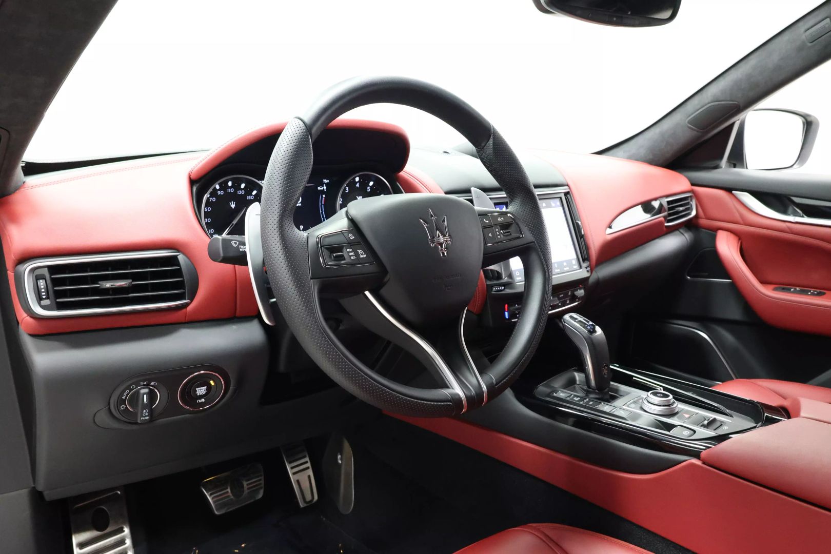 2022 Maserati Levante - Image 2