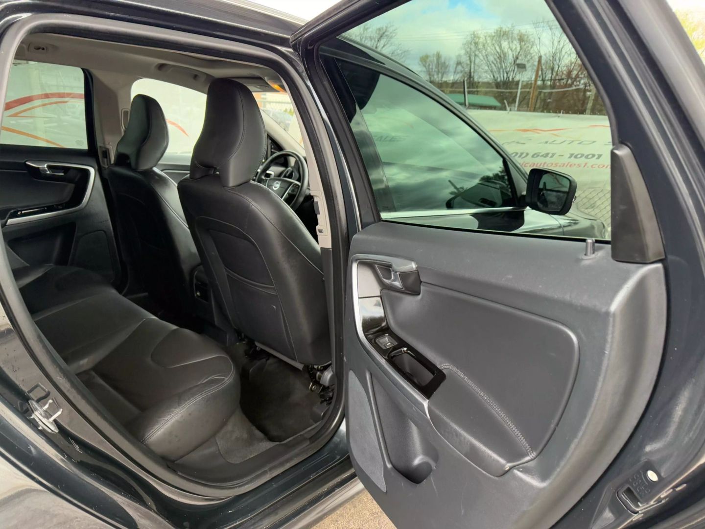 2016 Volvo Xc60 - Image 19