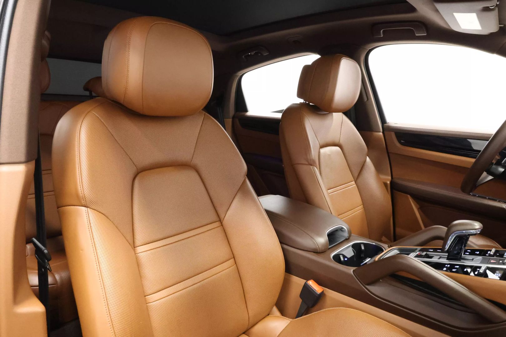 2021 Porsche Cayenne Coupe - Image 90