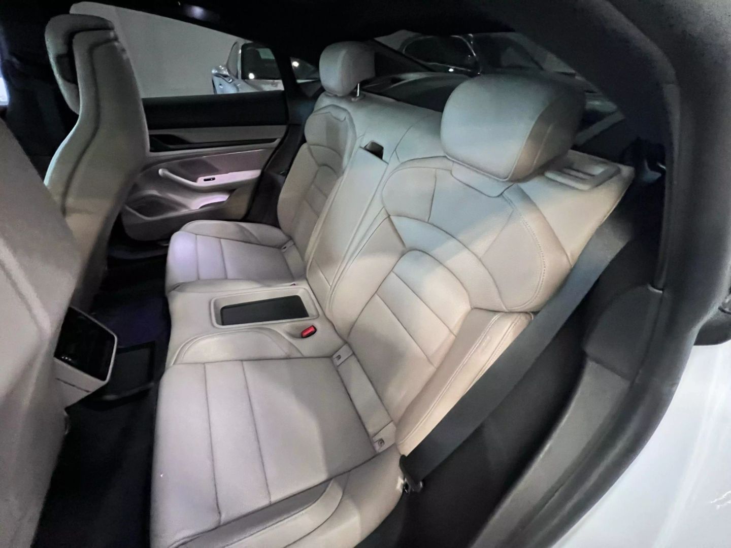 2020 Porsche Taycan 4s Sedan 4d - Image 22