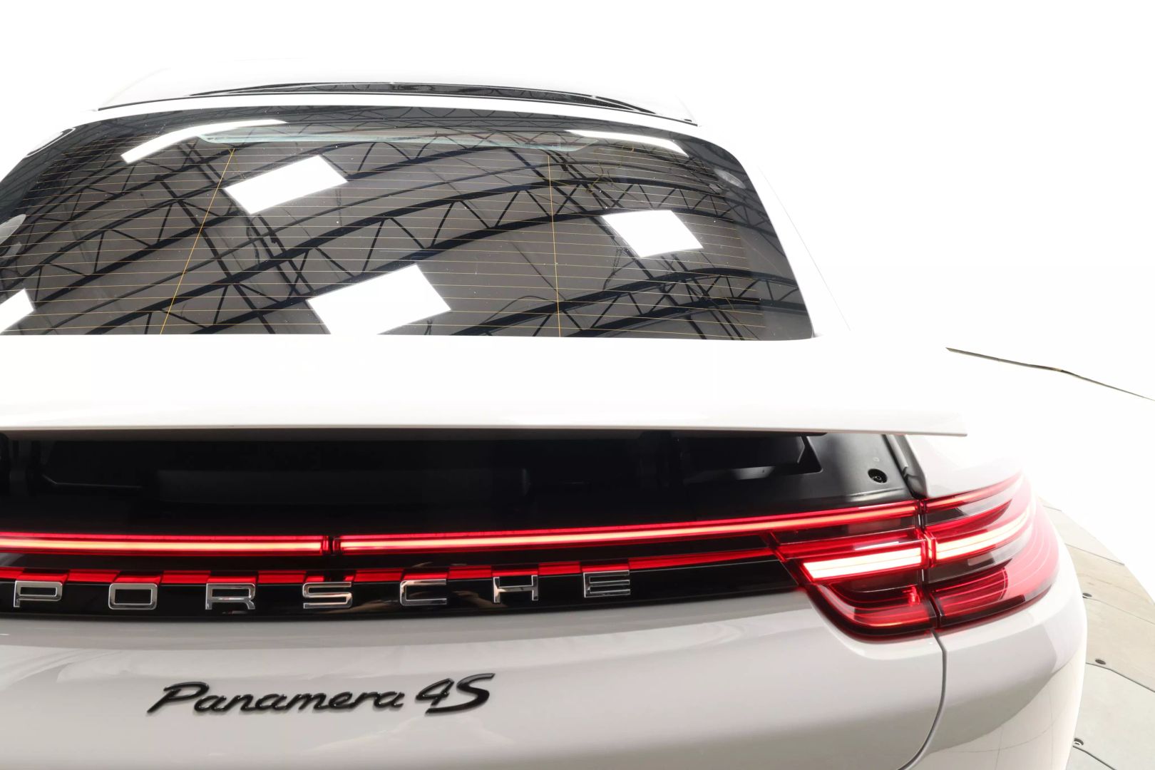 2017 Porsche Panamera - Image 72