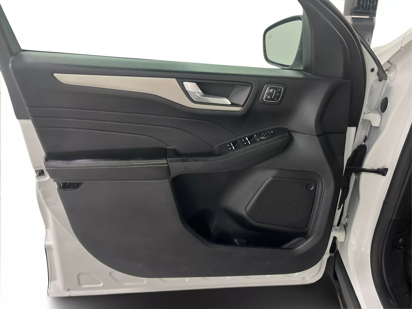 2022 Ford Escape - Image 21
