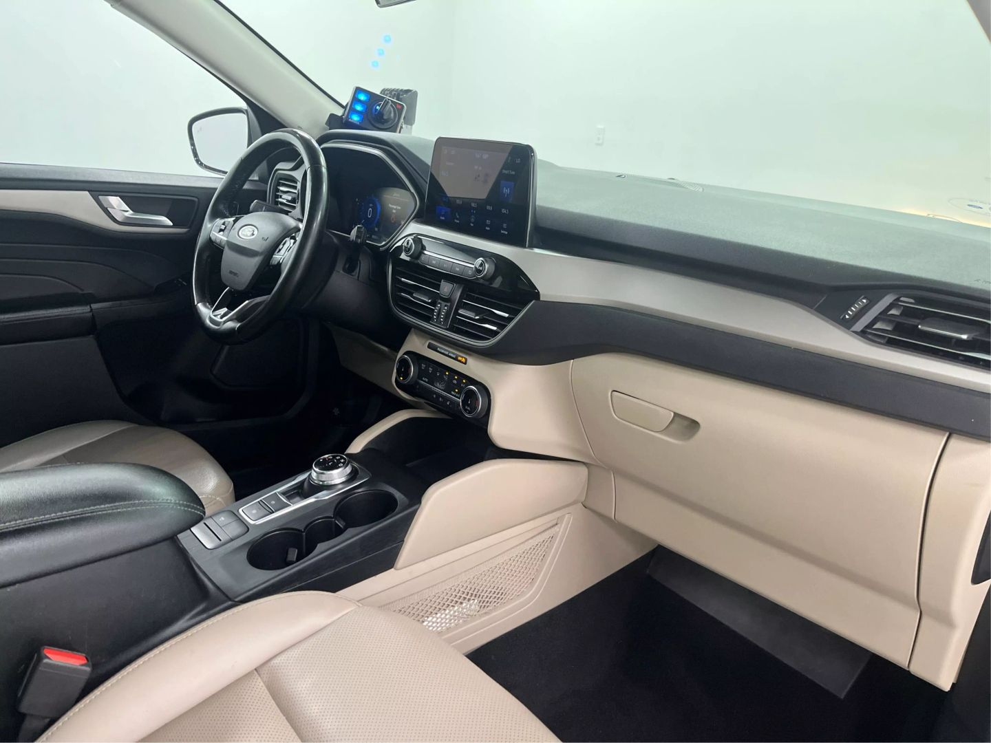 2022 Ford Escape - Image 31