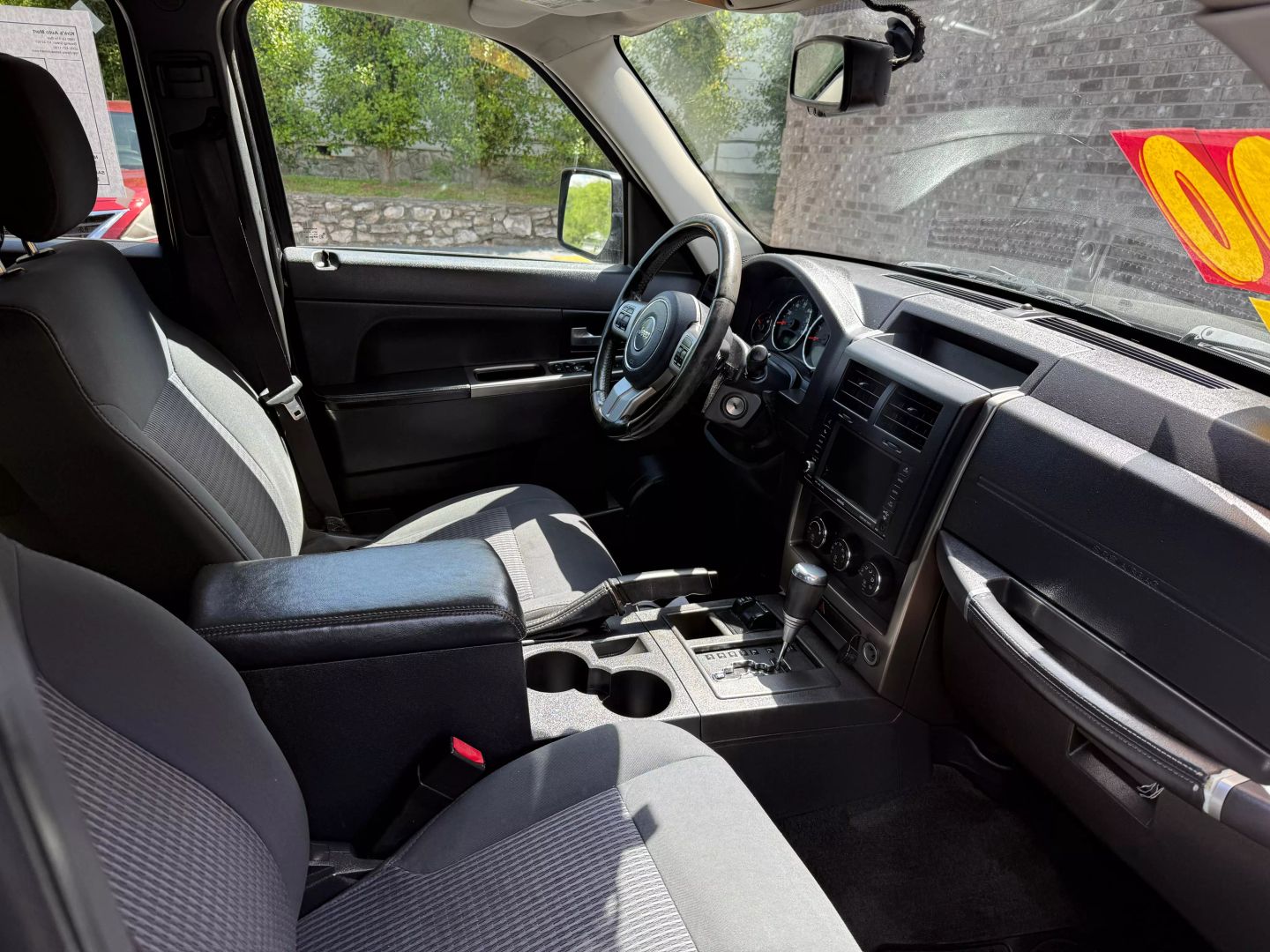Image 8 of 2012 JEEP LIBERTY