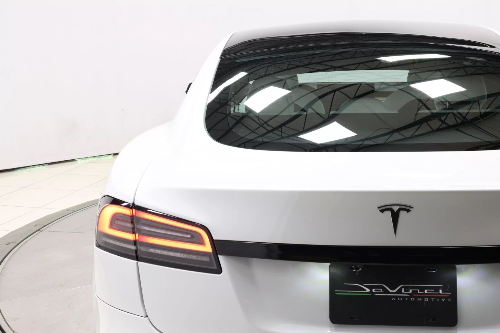 2022 Tesla Model S - Image 50