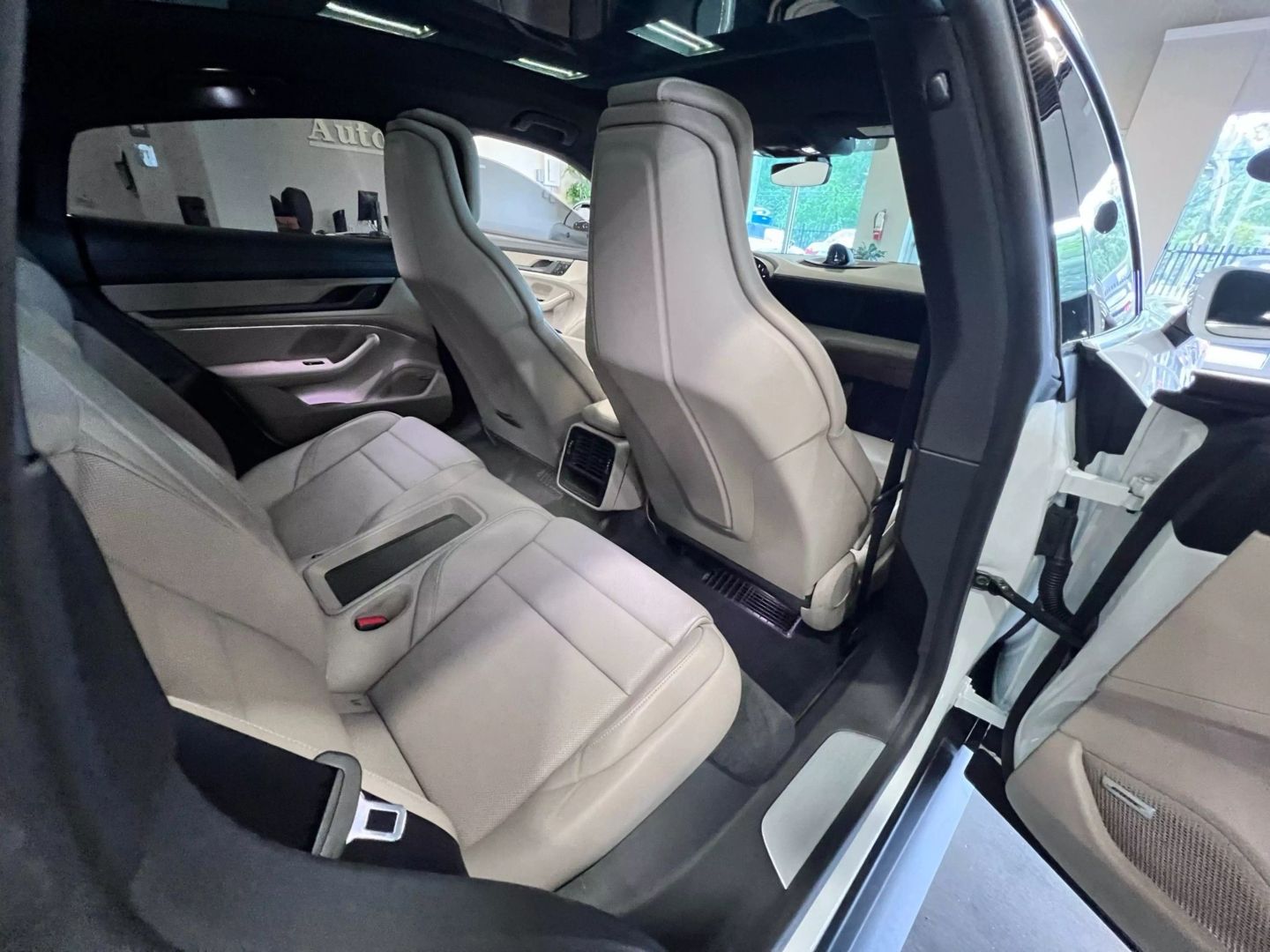 2020 Porsche Taycan 4s Sedan 4d - Image 39