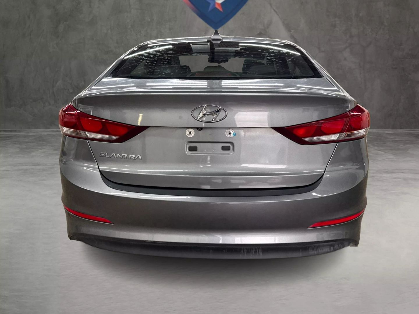 2018 Hyundai Elantra - Image 14