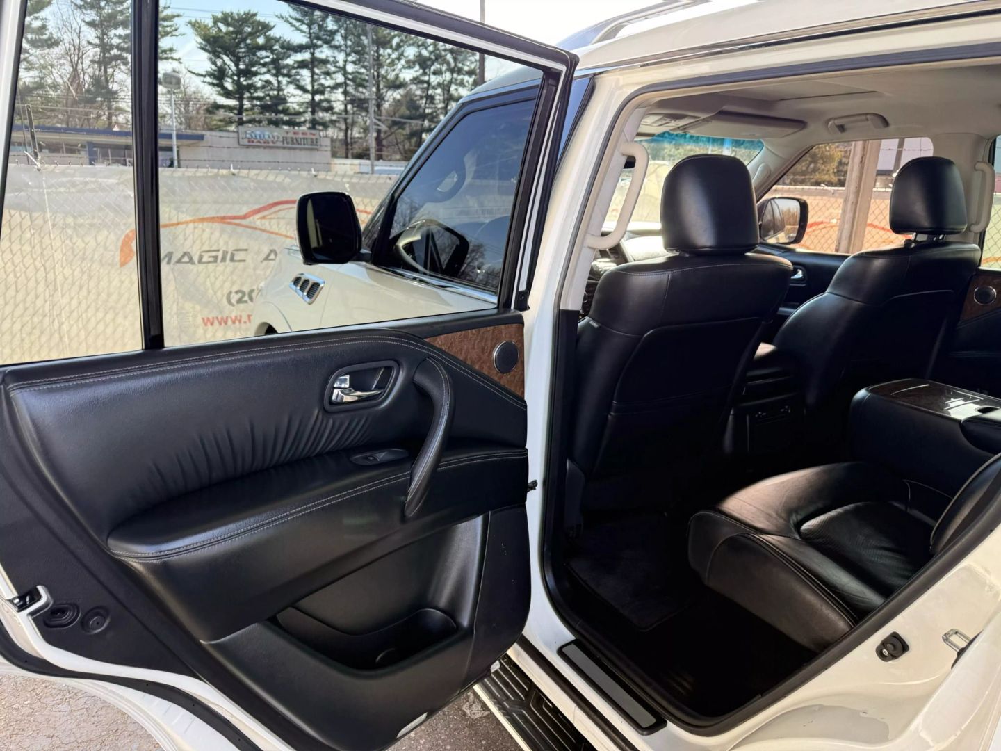 2017 Infiniti Qx80 - Image 17