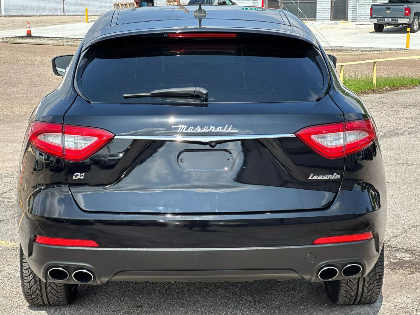 2017 Maserati Levante - Image 5