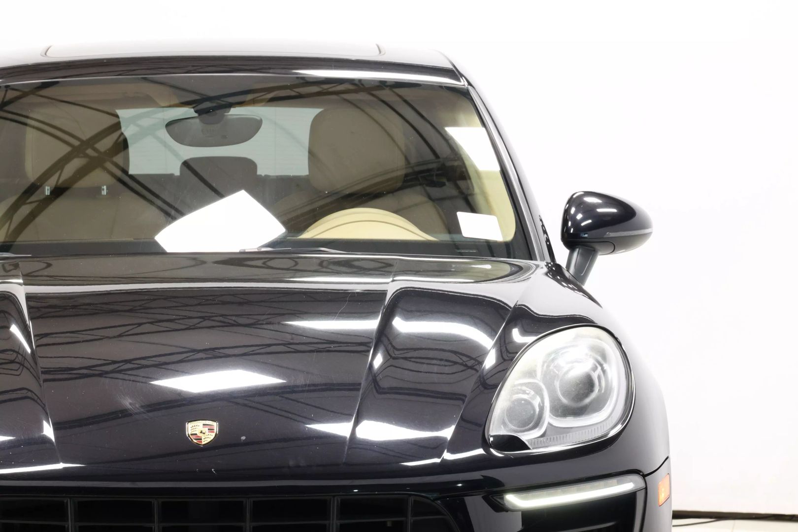 2016 Porsche Macan - Image 90