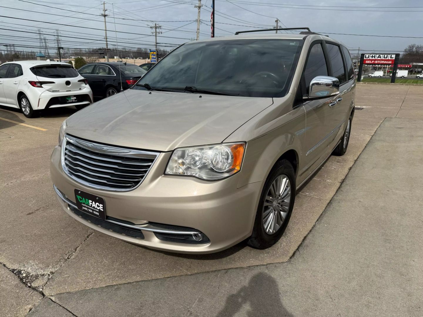 2016 Chrysler Town & Country - Image 5