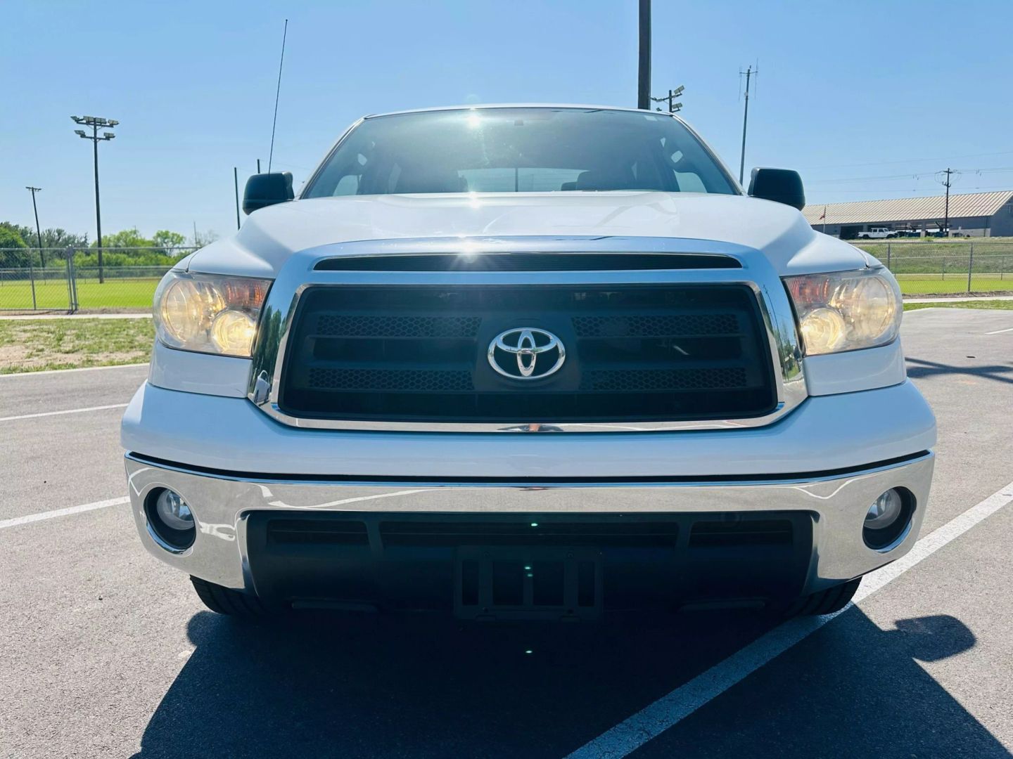 2010 Toyota Tundra Crewmax - Image 3