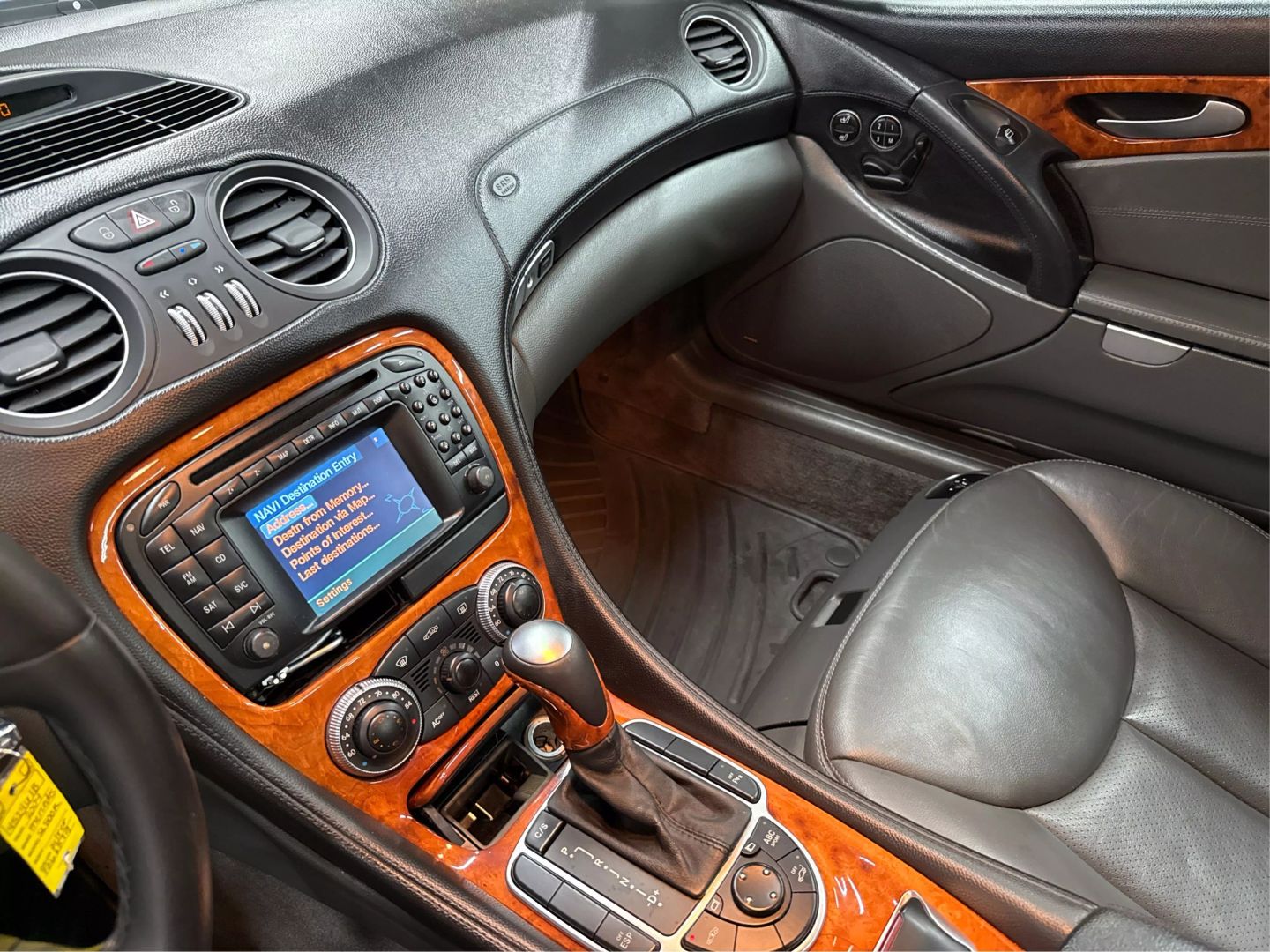 2004 Mercedes-benz Sl-class - Image 31