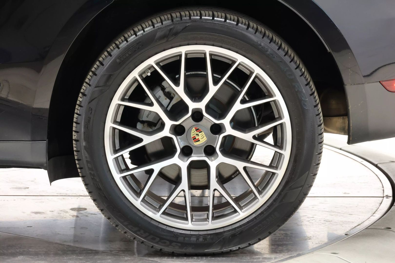 2016 Porsche Macan - Image 95