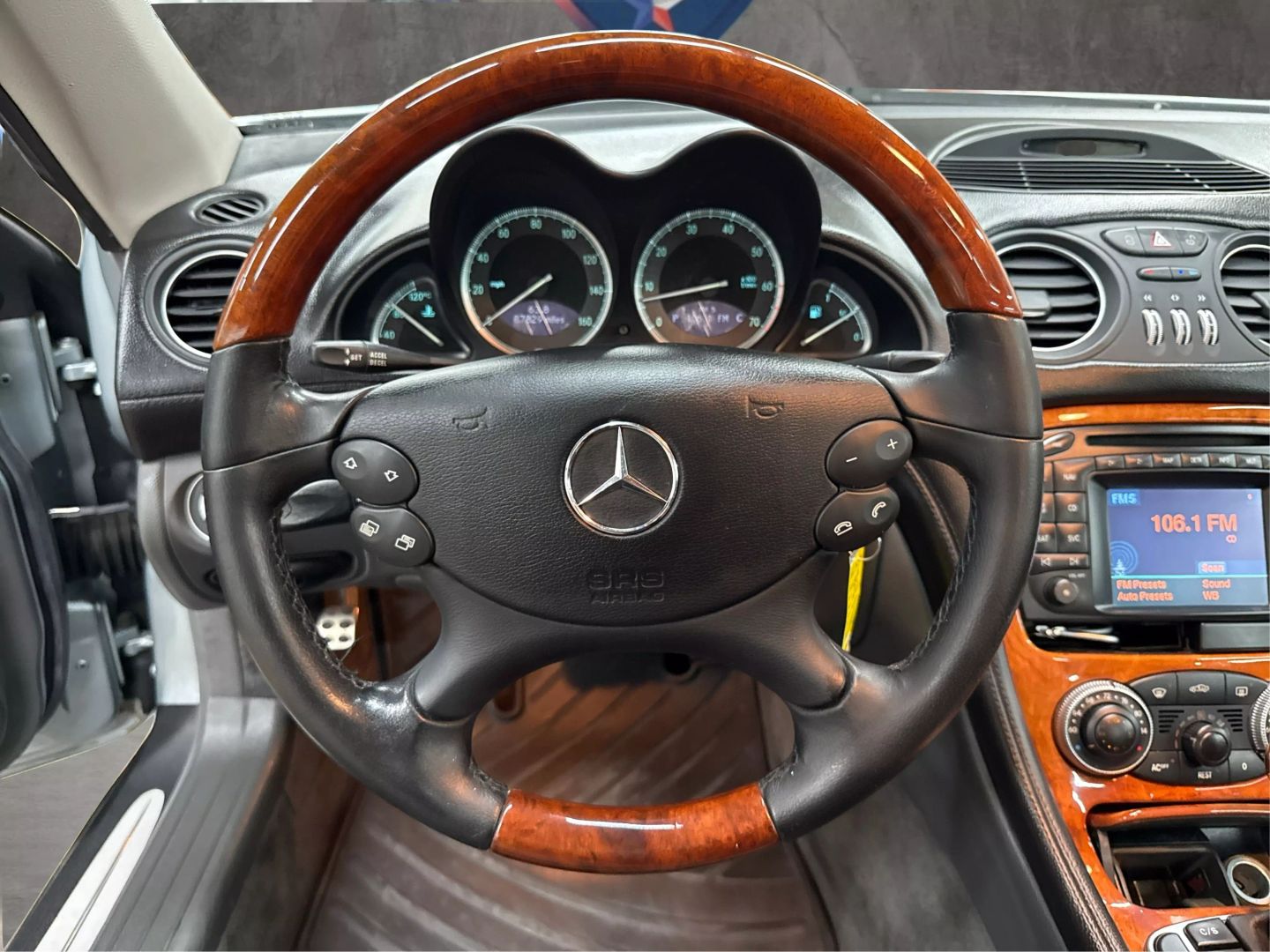 2004 Mercedes-benz Sl-class - Image 33