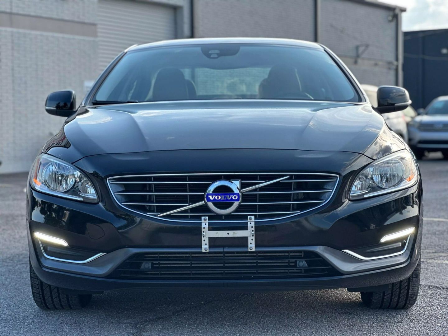 2016 Volvo S60 - Image 11