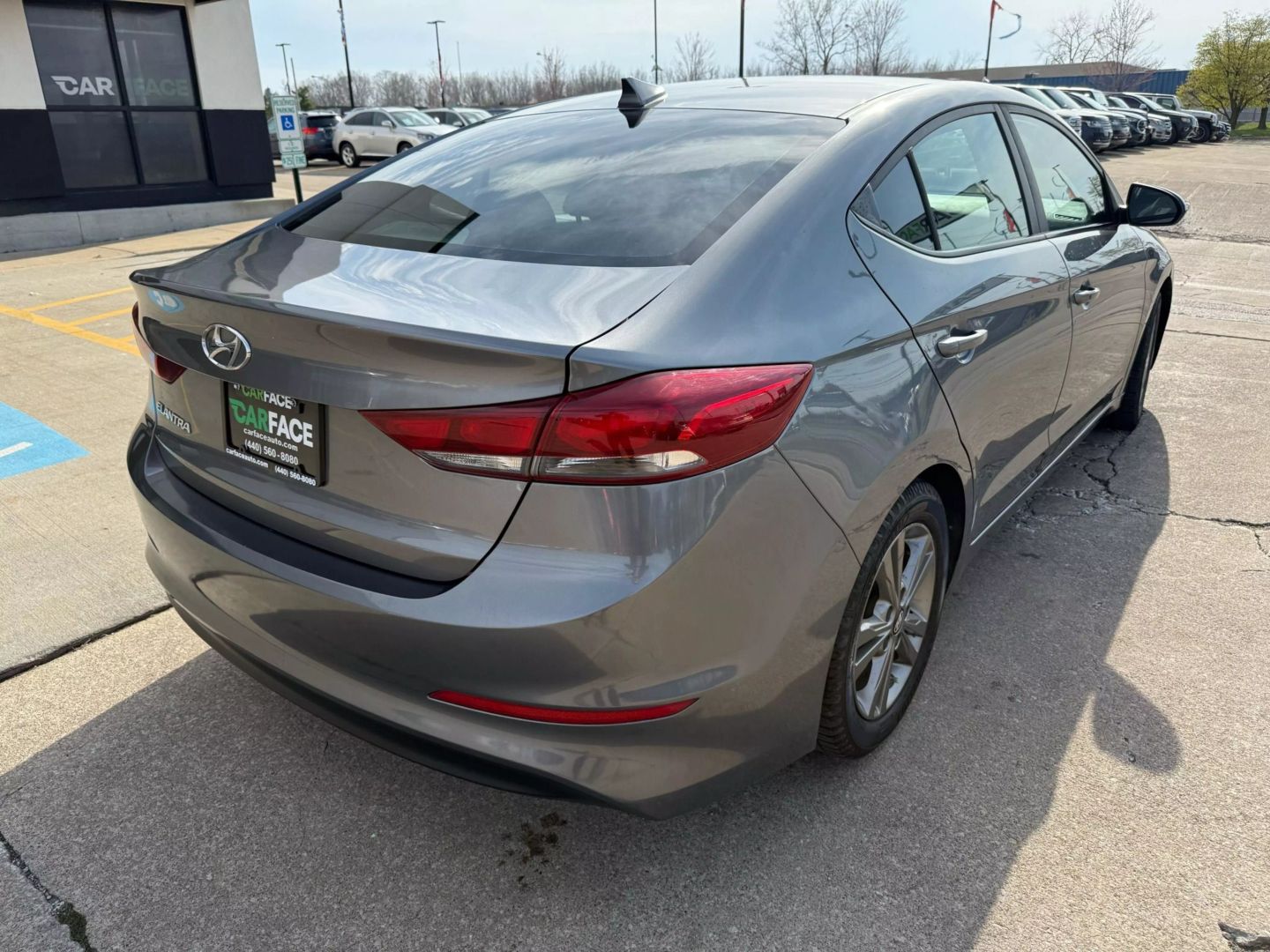 2018 Hyundai Elantra - Image 14