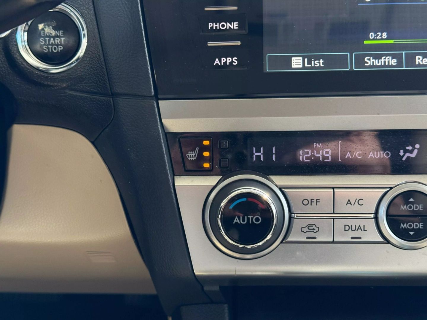 2017 Subaru Legacy - Image 30