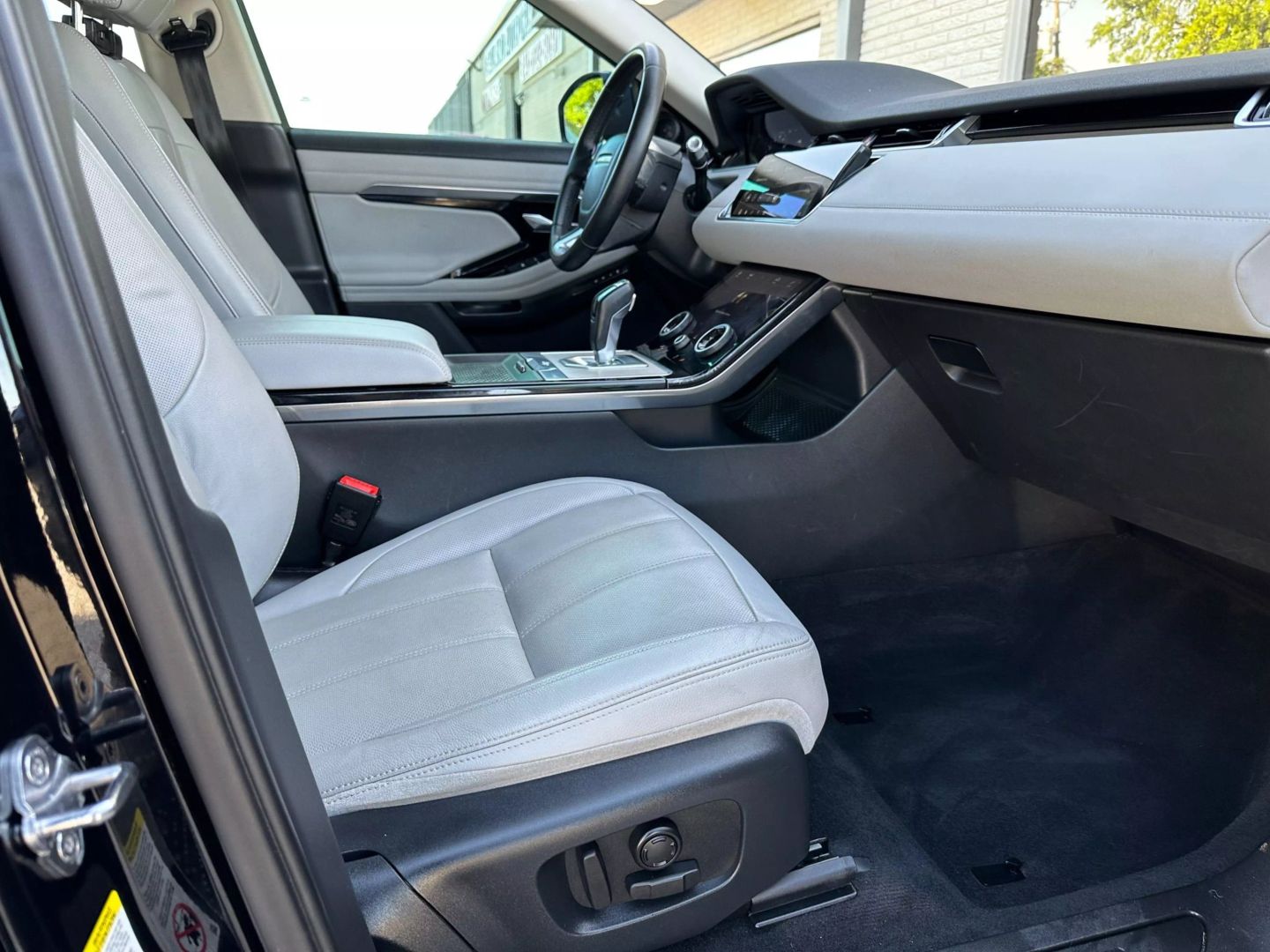 2020 Land Rover Range Rover Evoque - Image 20