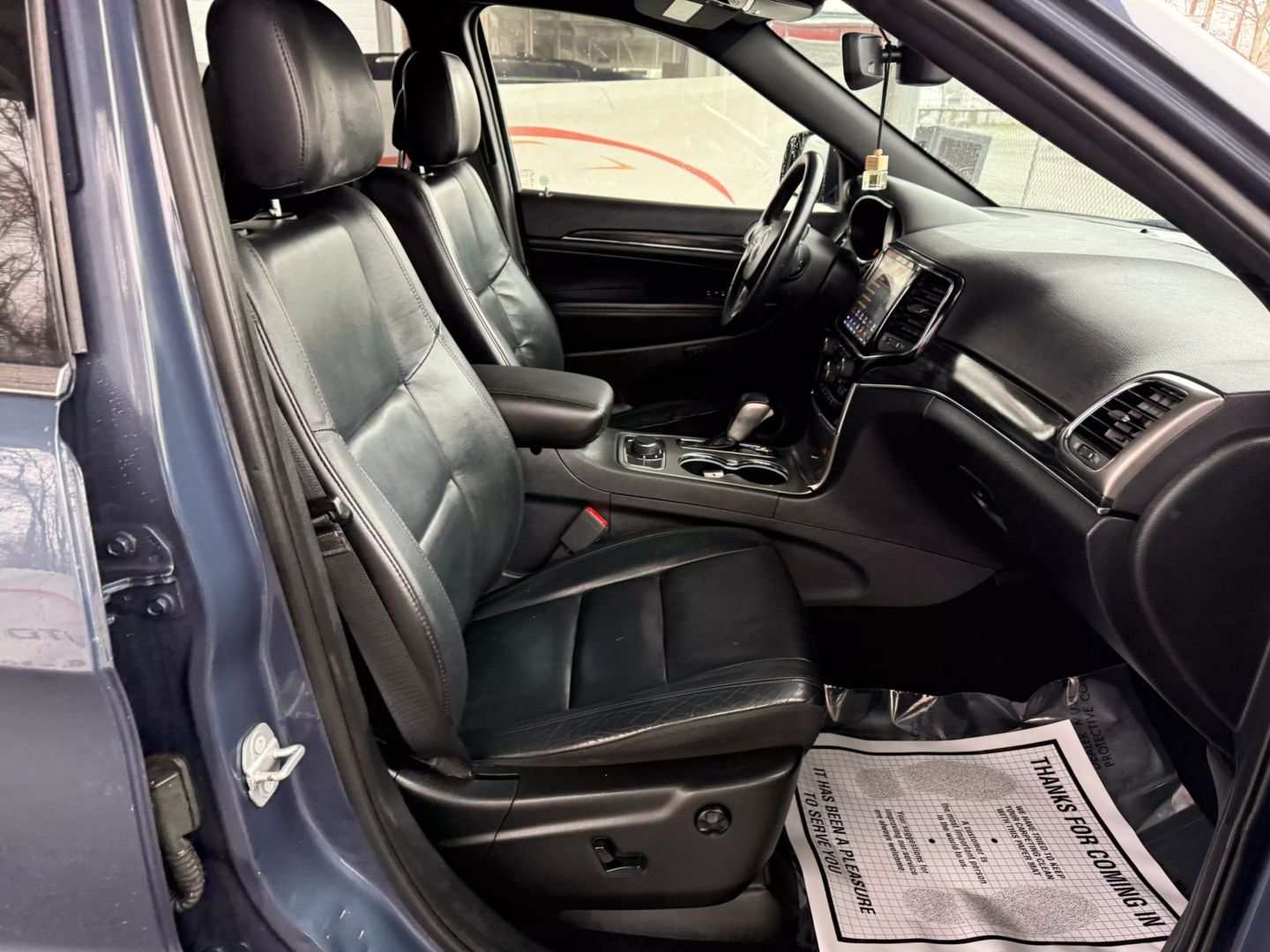 2019 Jeep Grand Cherokee - Image 25