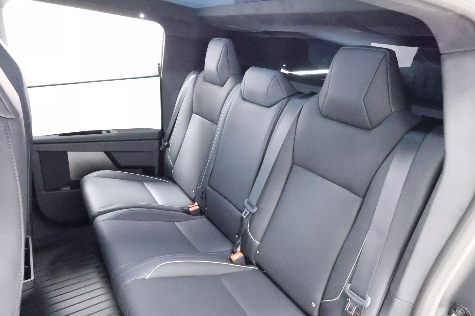 2024 Tesla Cybertruck - Image 3