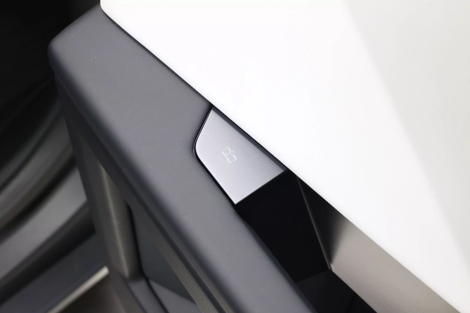 2024 Tesla Cybertruck - Image 93