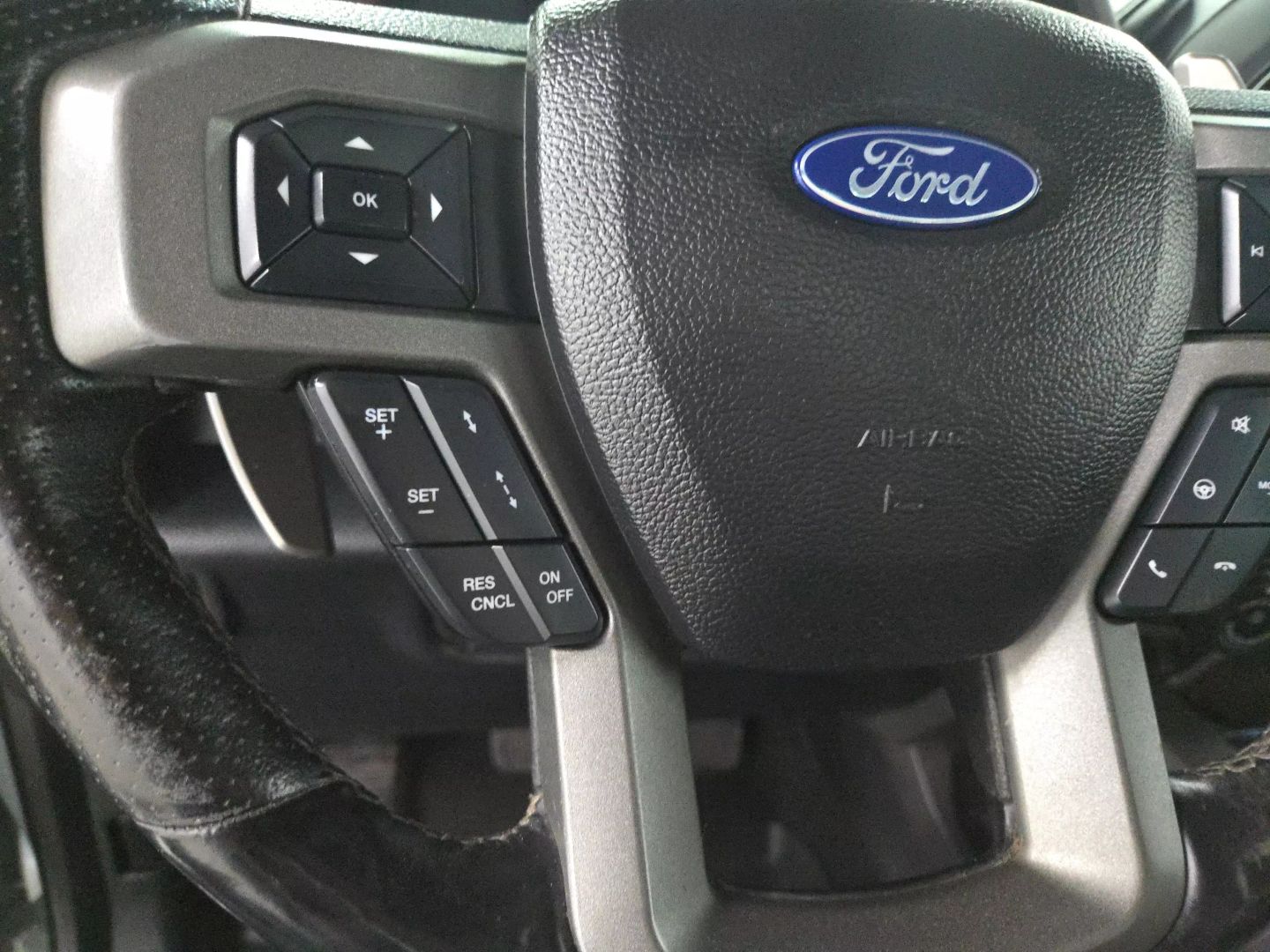 2017 Ford F150 Supercrew Cab - Image 31