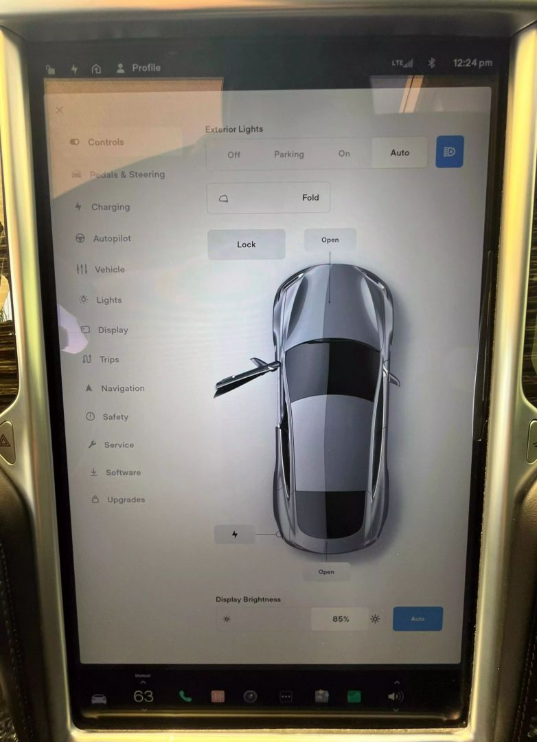 2016 Tesla Model S  Vin: 5yjsa1e16gf151935 Stock Id: 151935 - Image 26