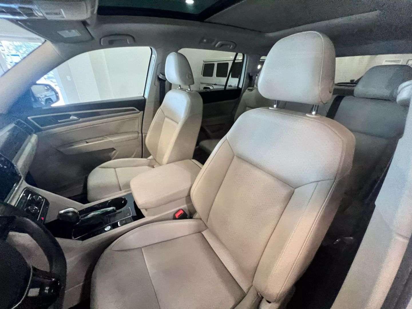 2019 Volkswagen Atlas Sel R-line Sport Utility 4d - Image 13