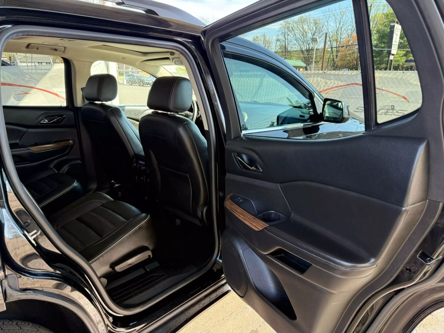 2017 Gmc Acadia - Image 23