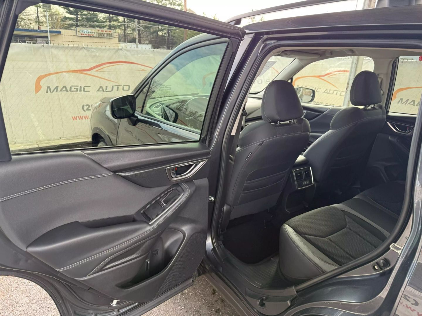 2019 Subaru Forester - Image 17