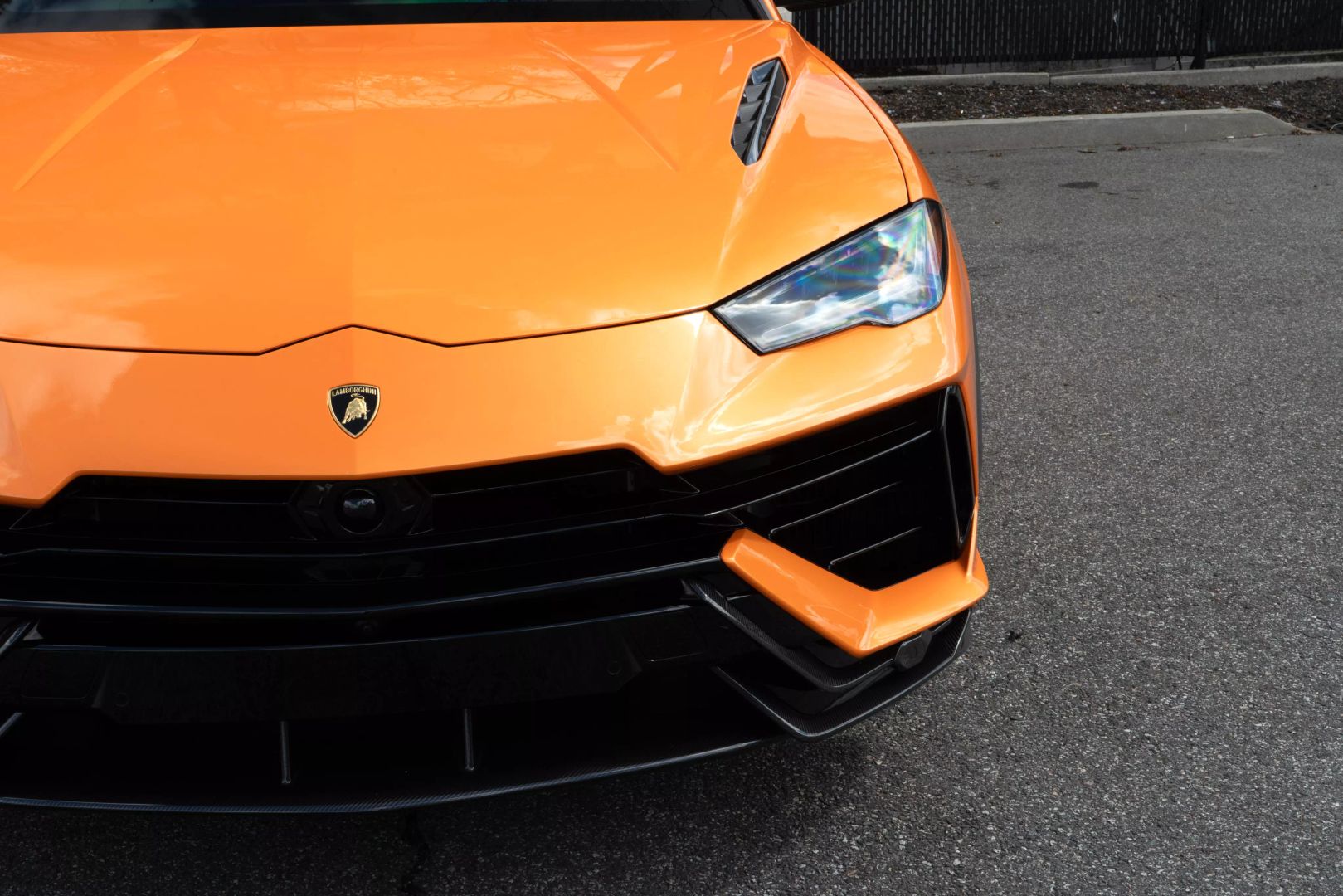 2023 Lamborghini Urus - Image 8