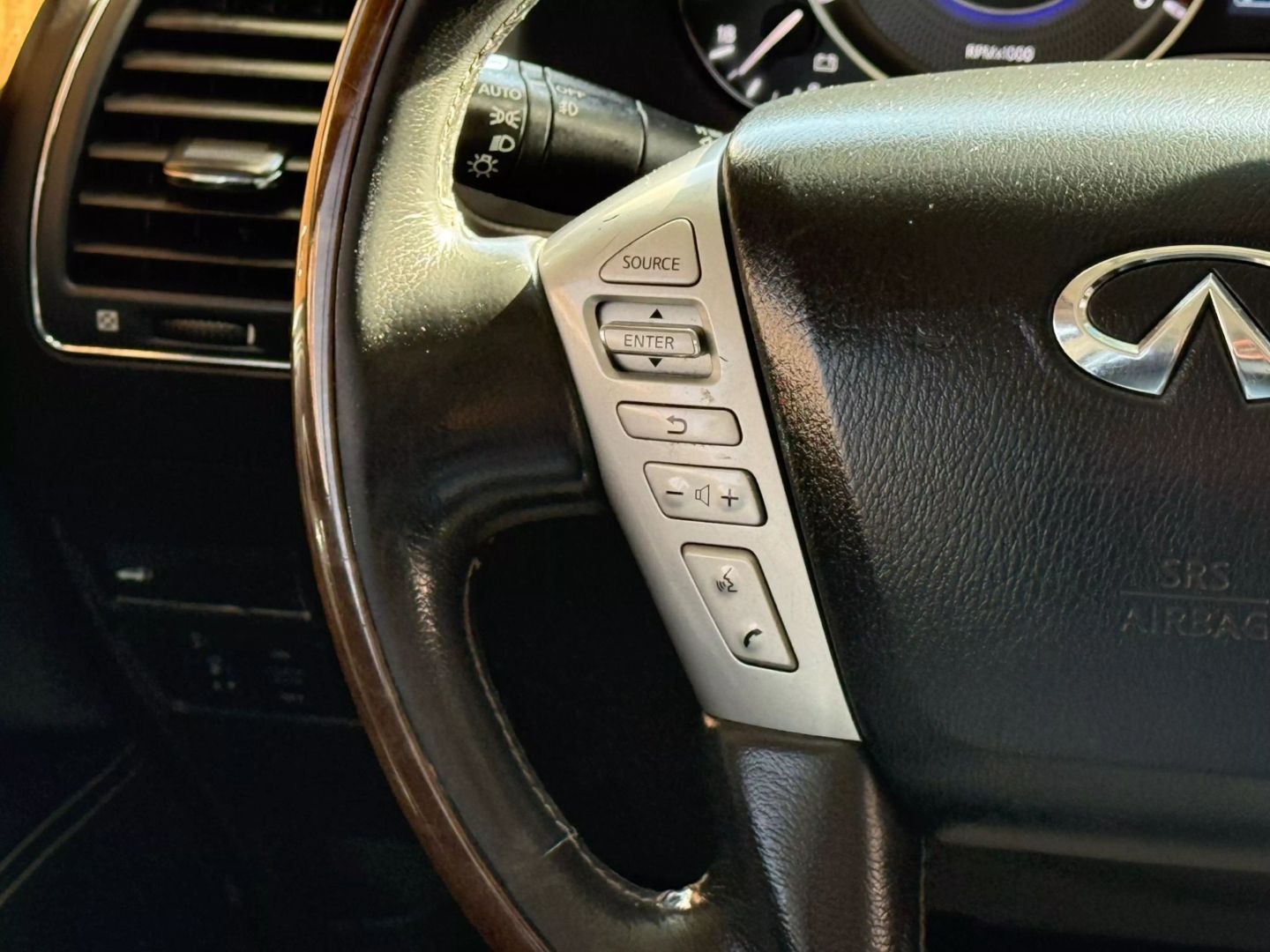 2017 Infiniti Qx80 - Image 37
