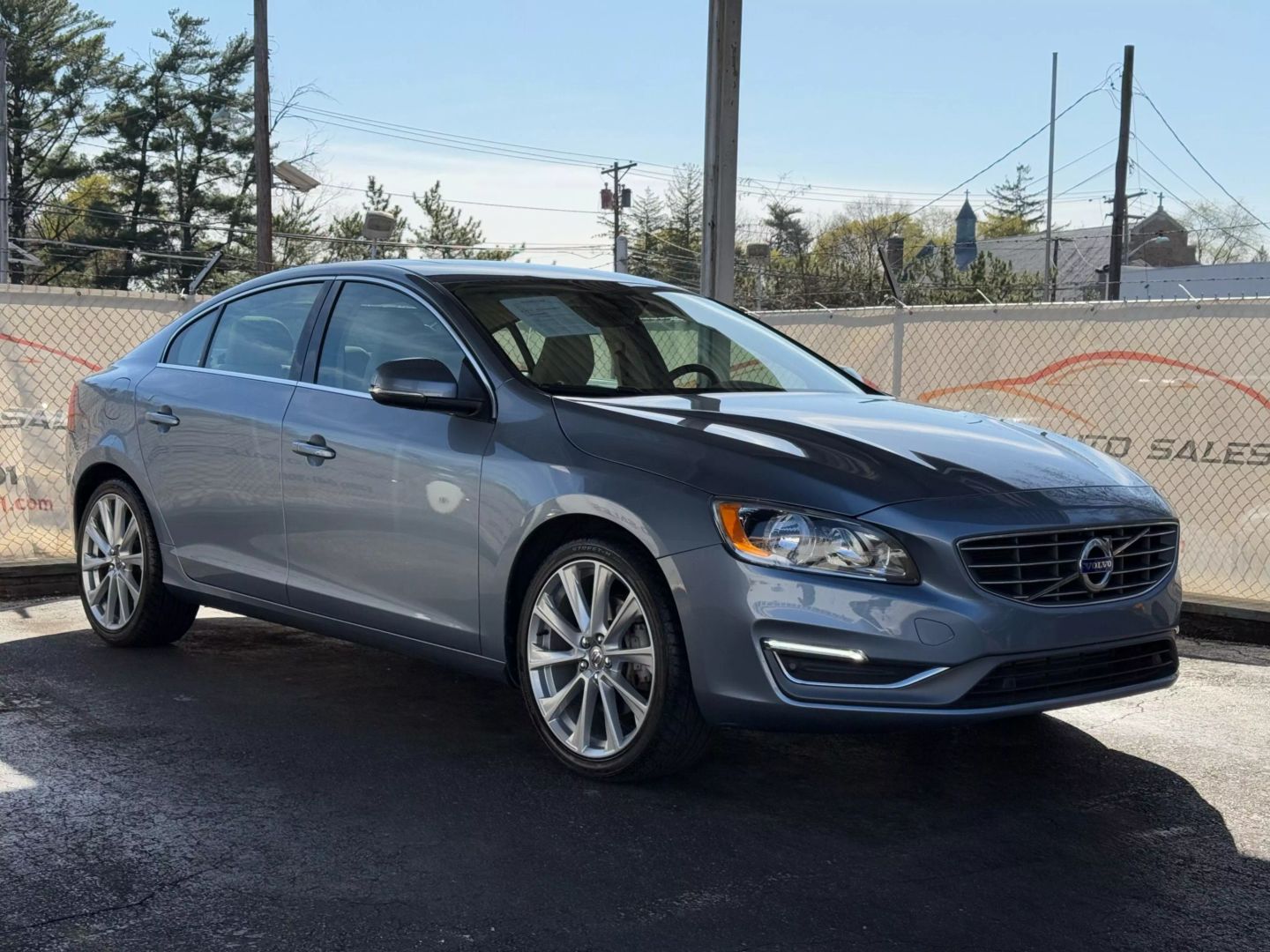 2017 Volvo S60 - Image 6