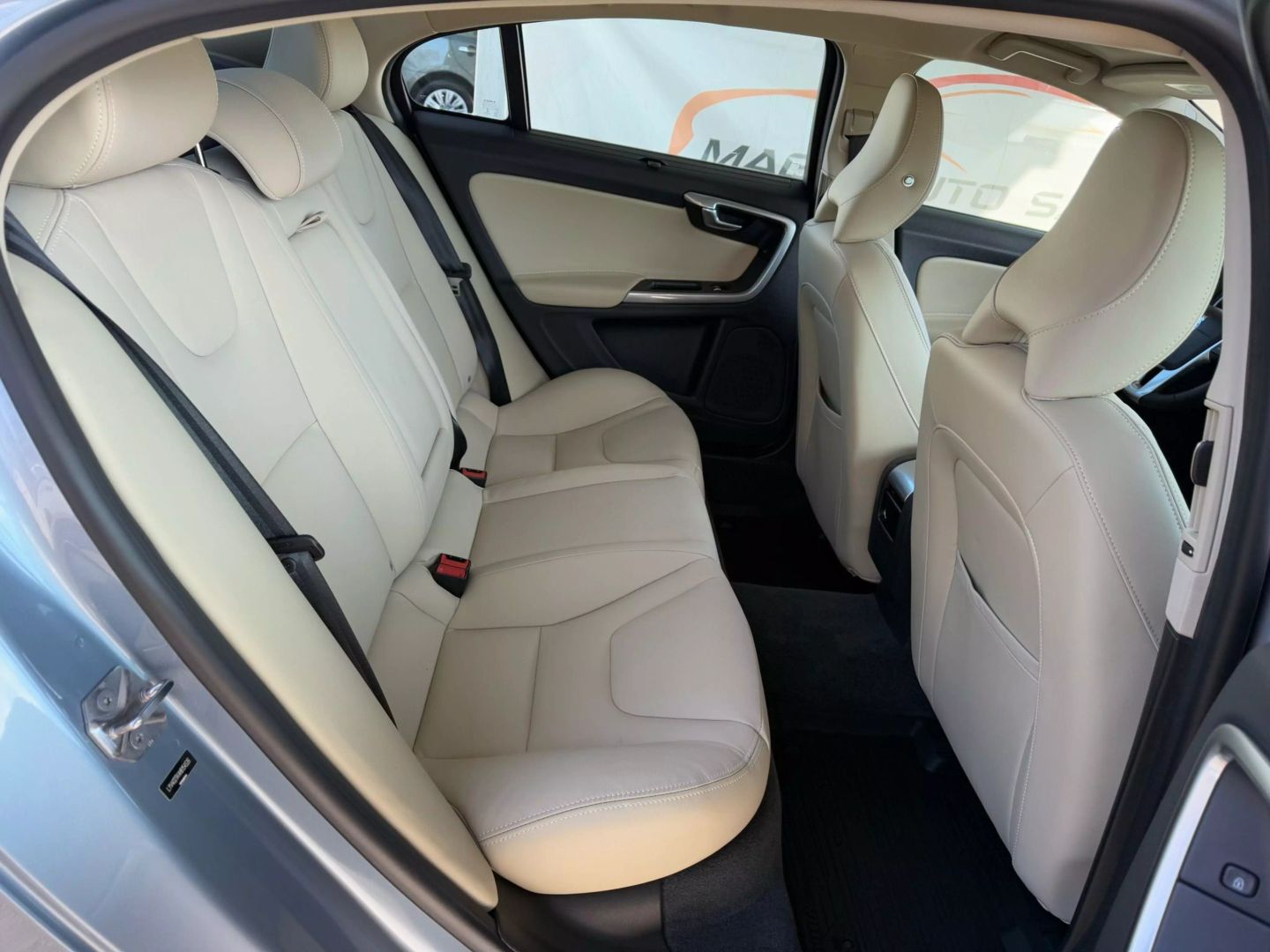 2017 Volvo S60 - Image 22