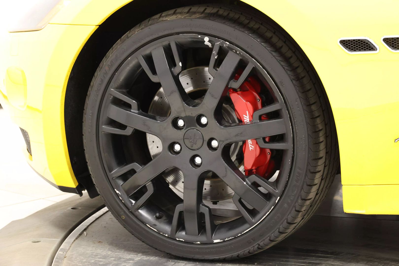 2011 Maserati Granturismo - Image 102