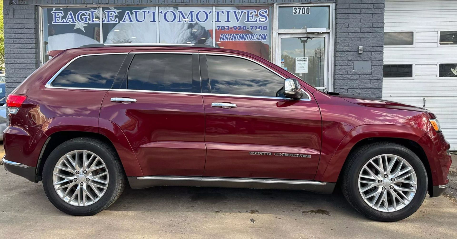 Used 2018 Jeep Grand Cherokee Summit with VIN 1C4RJFJG9JC295814 for sale in Arlington, VA