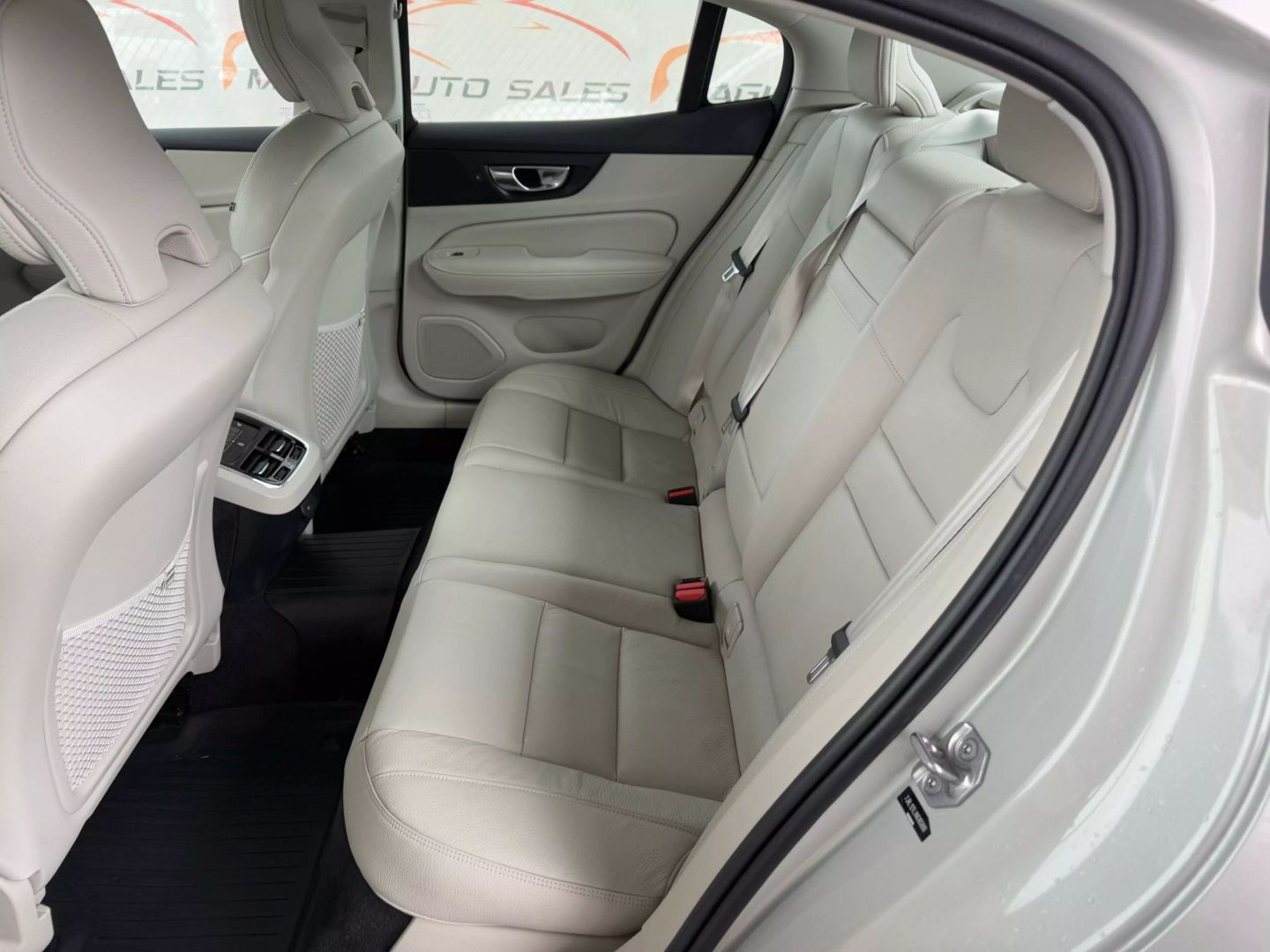 2022 Volvo S60 - Image 18