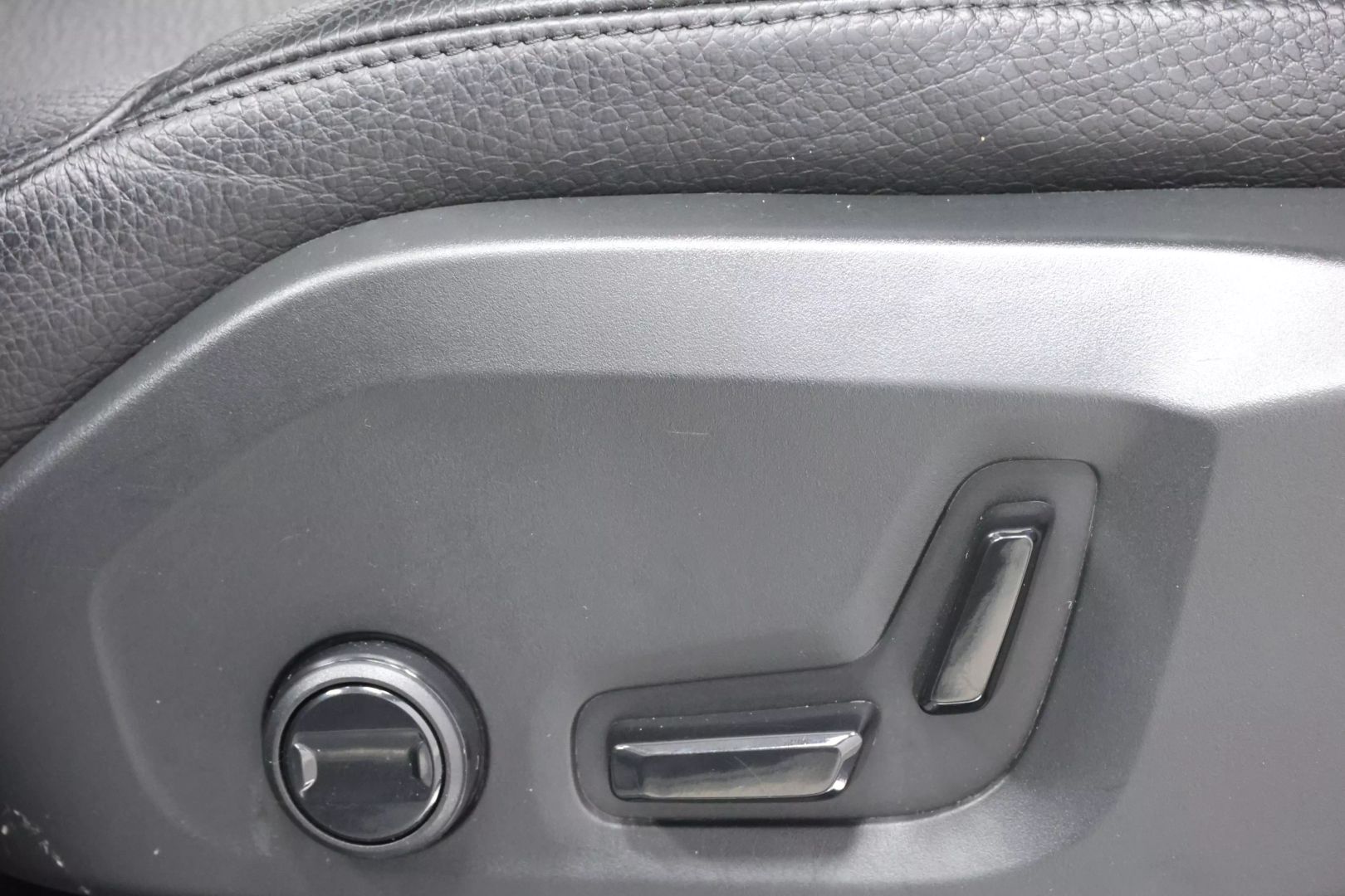 2022 Volvo Xc90 - Image 14
