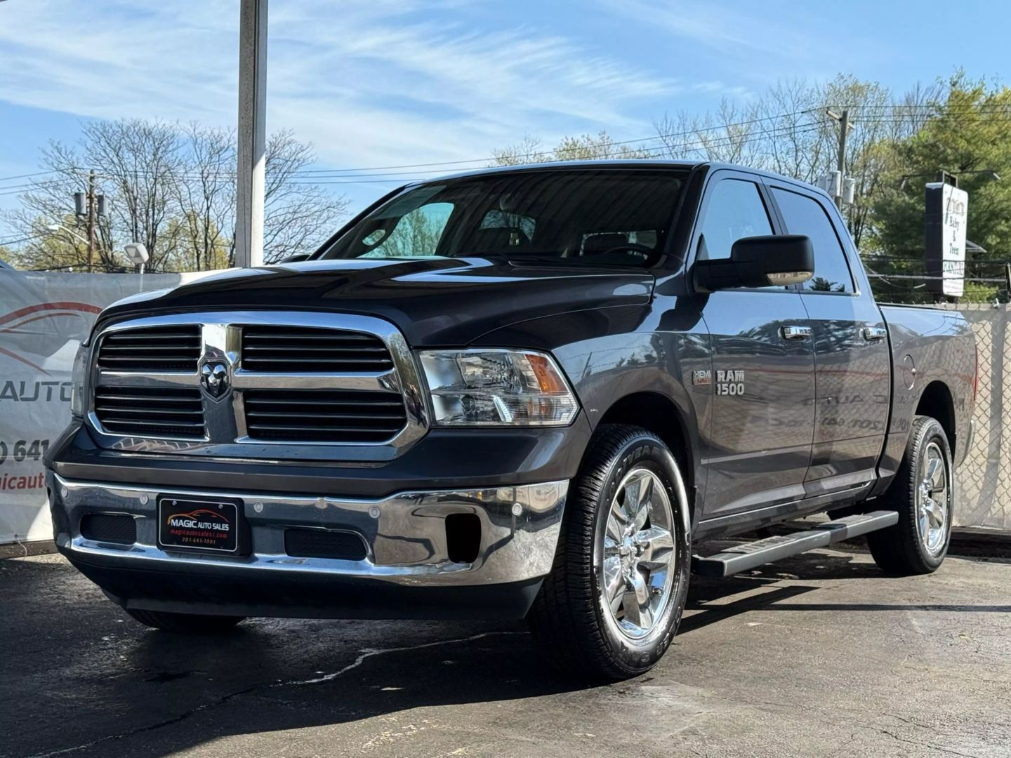 2017 Ram 1500 Crew Cab - Image 3