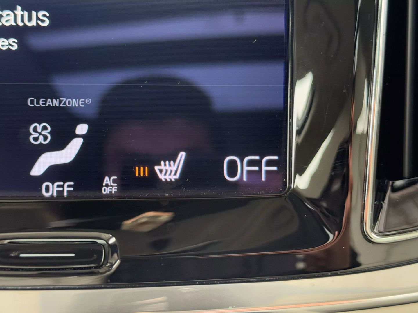 2022 Volvo S60 - Image 31