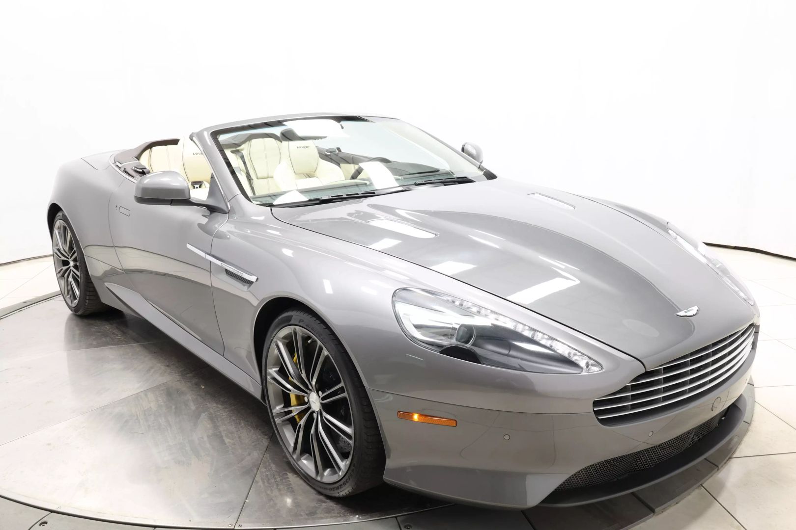 2012 Aston Martin Virage - Image 72